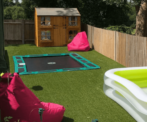 family garden with paddling pool